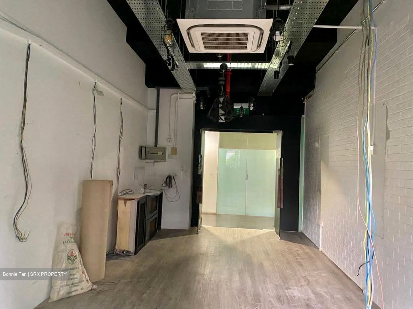 The Commerze@irving (D13), Retail #618115961